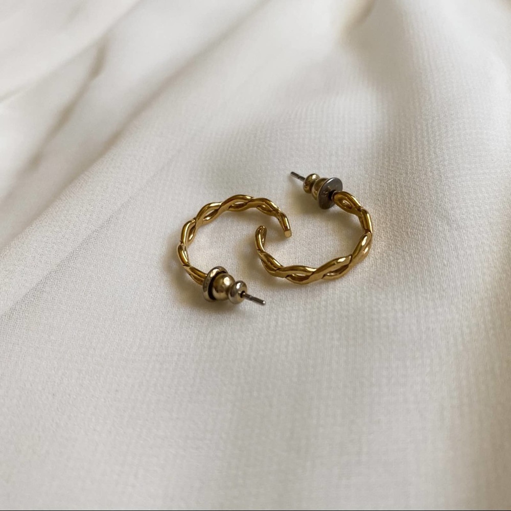 Vtg Gold Braid Twist Classic Medium Hoop Earrings